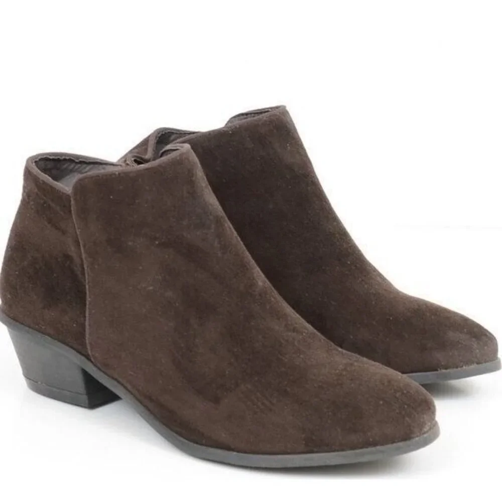 Side Step Women's 9.5 WIDE‎ Brown Faux Suede Booties Western Minimalist Festival